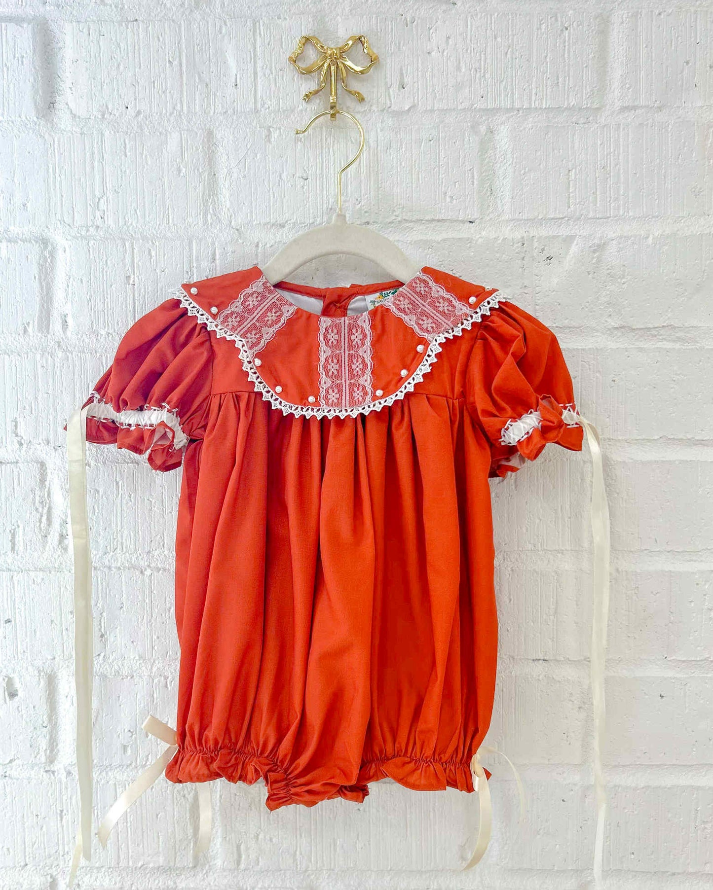 RUST FALL FAMILY GIRL BUBBLE