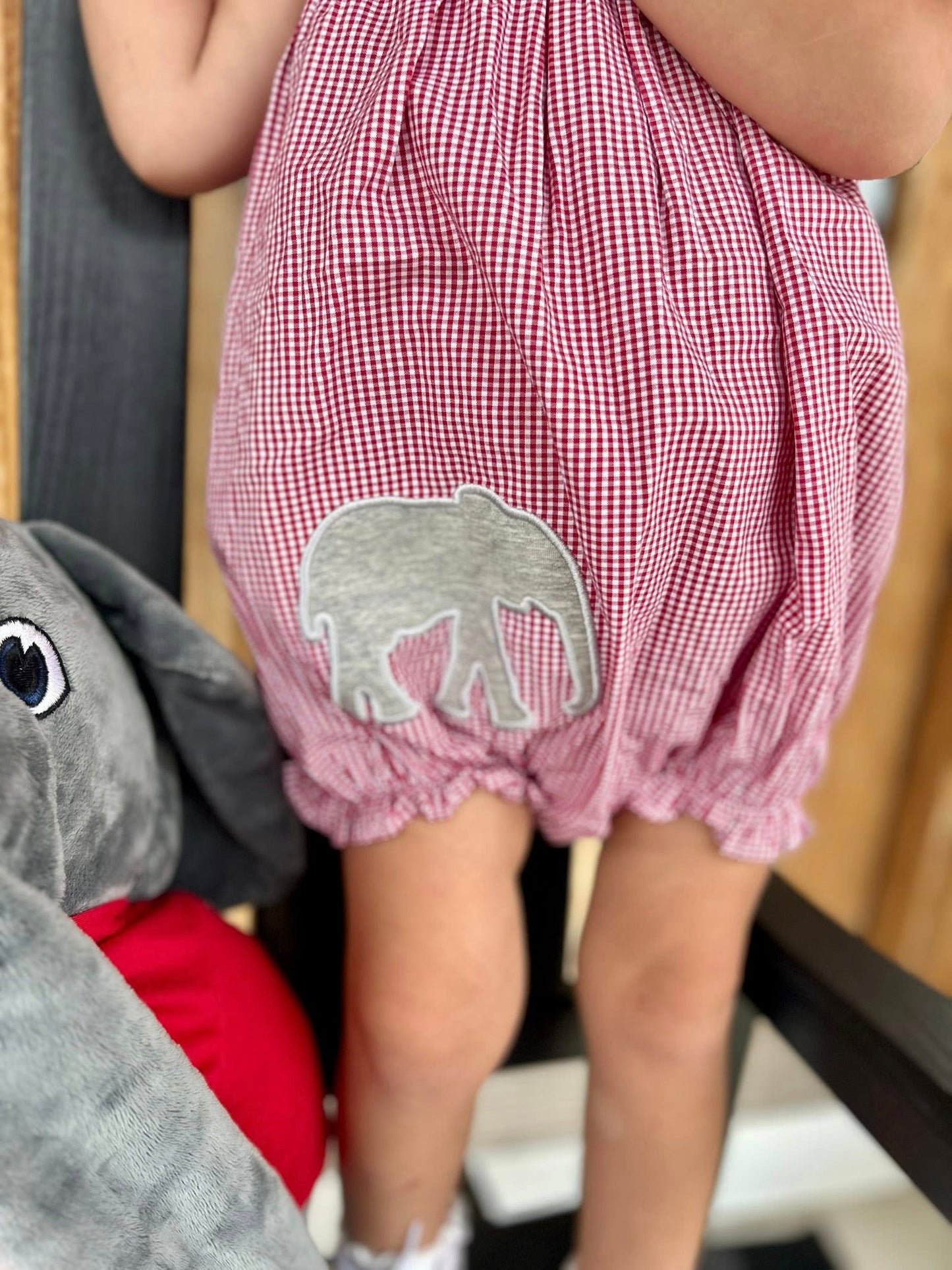 WHEN THE TIDE ROLLS GIRL BUBBLE