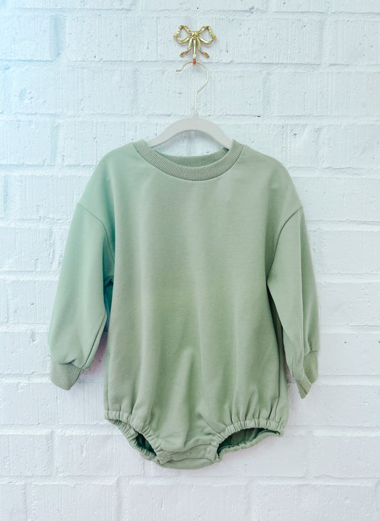 GREEN SWEATER BUBBLE