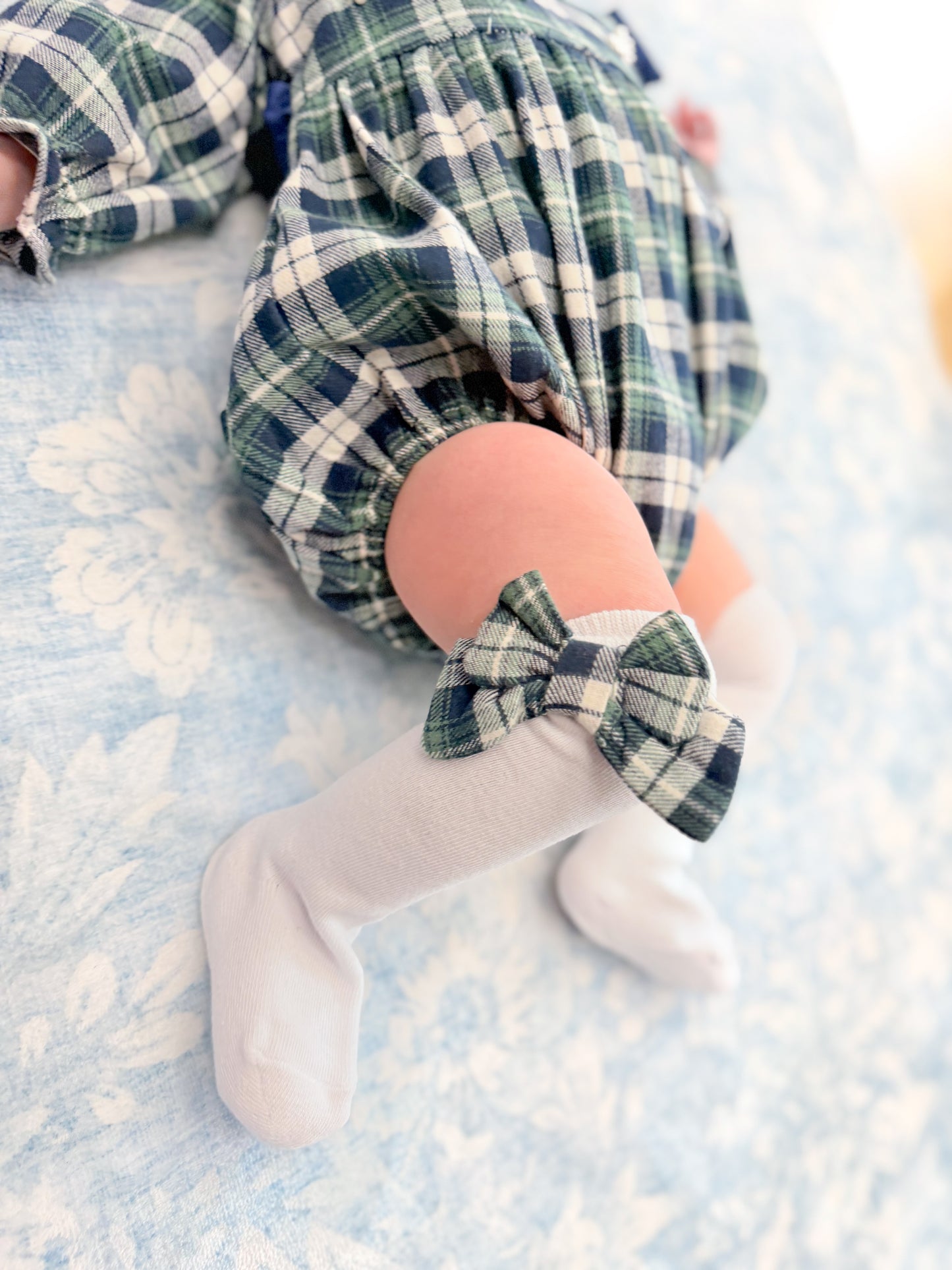 CLASSIC PLAID GIRL SOCKS