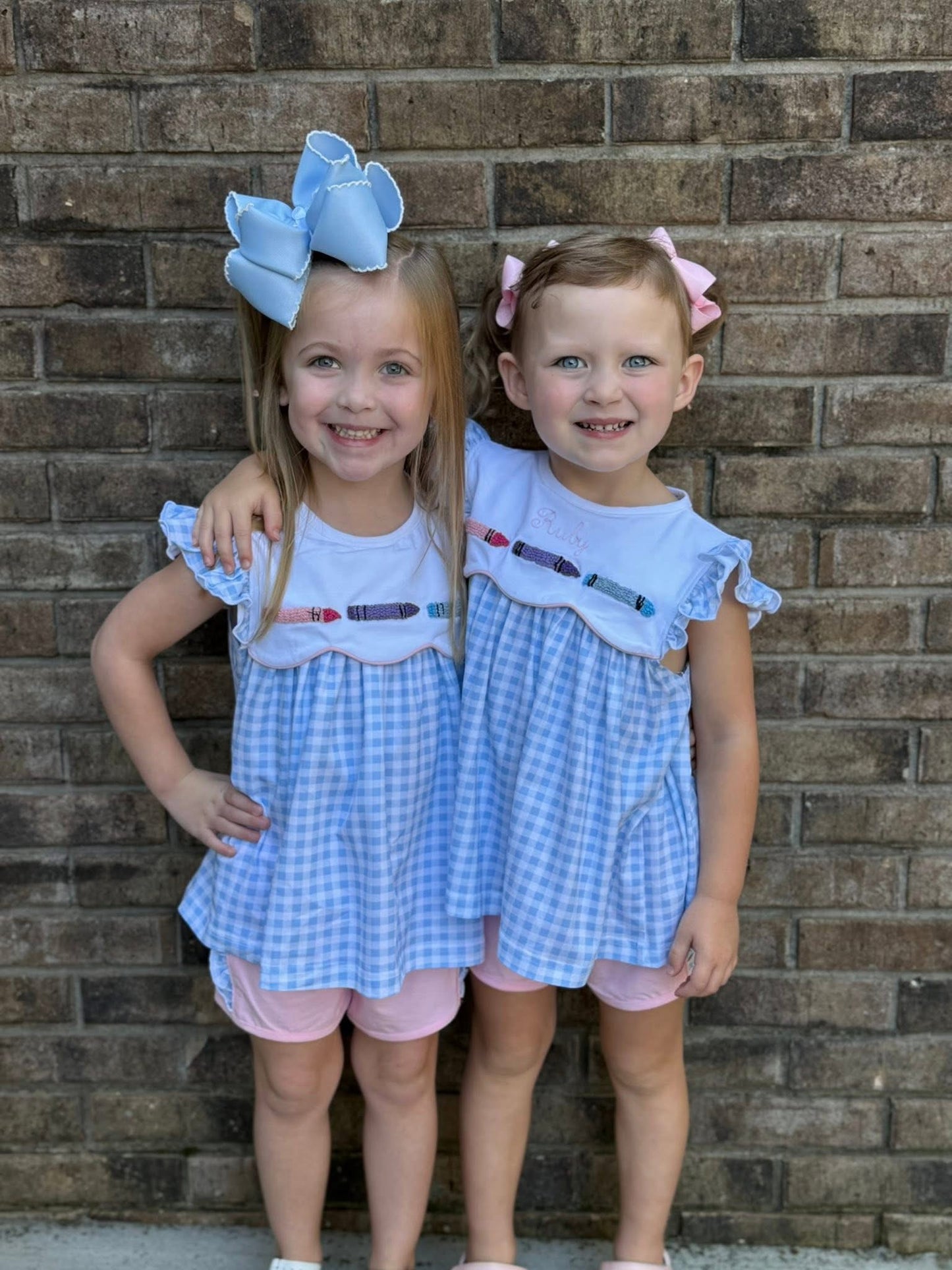 FRENCH KNOT CRAYONS GIRL SHORT SET