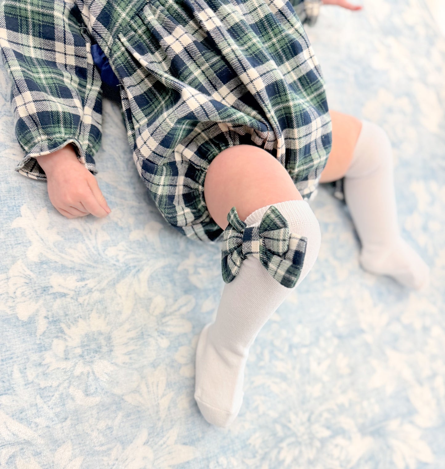 CLASSIC PLAID GIRL SOCKS