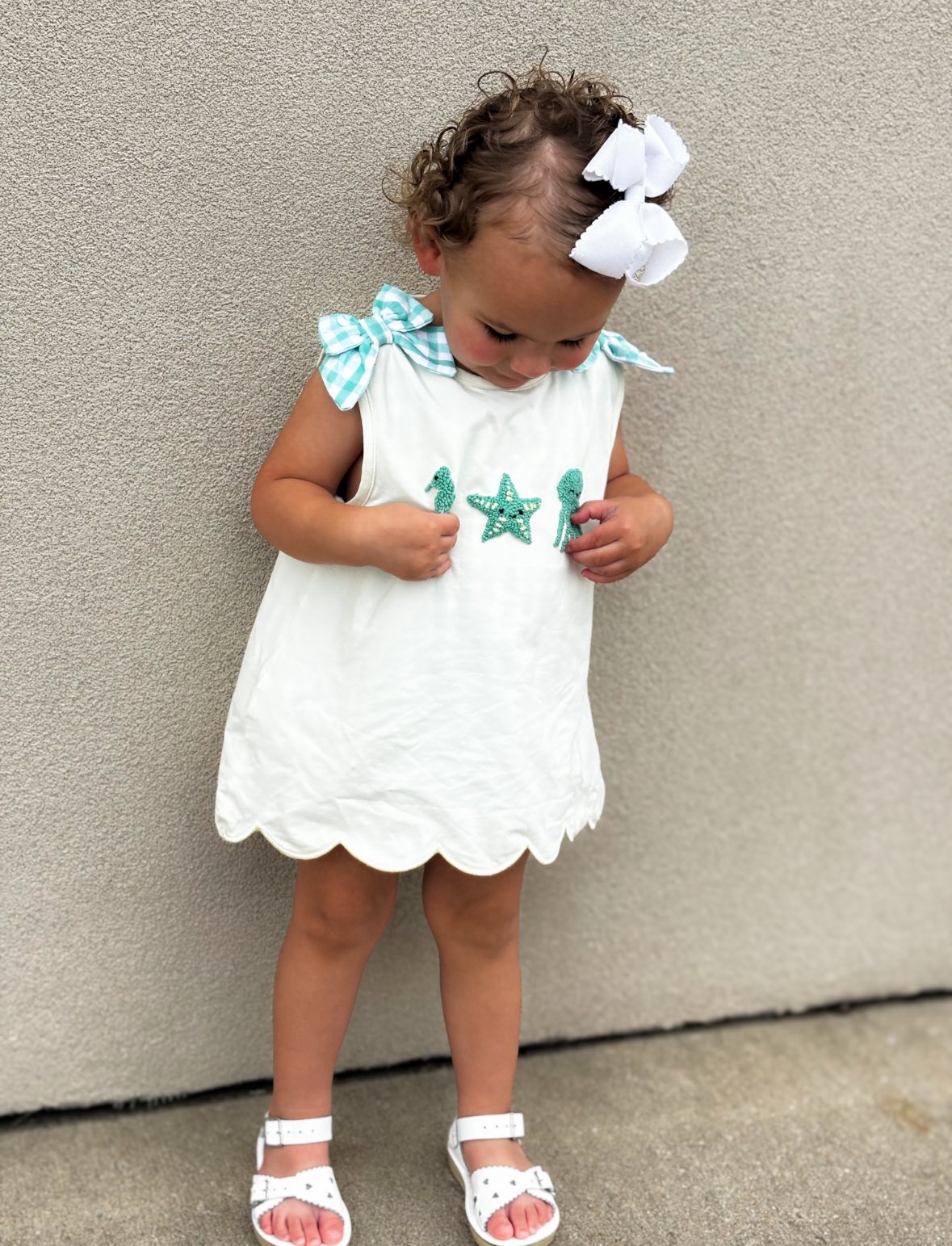 FRENCH KNOT SEA PALS GIRL BUBBLE