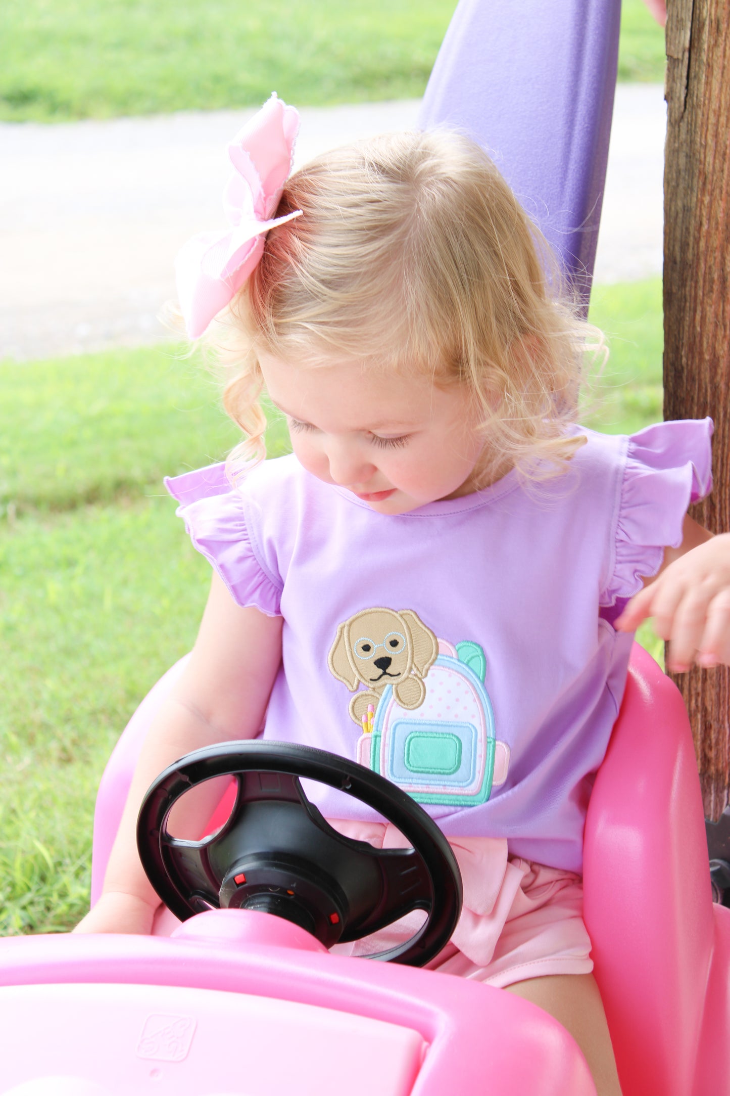 GIRL PUPPY LOVE APPLIQUE SHIRT