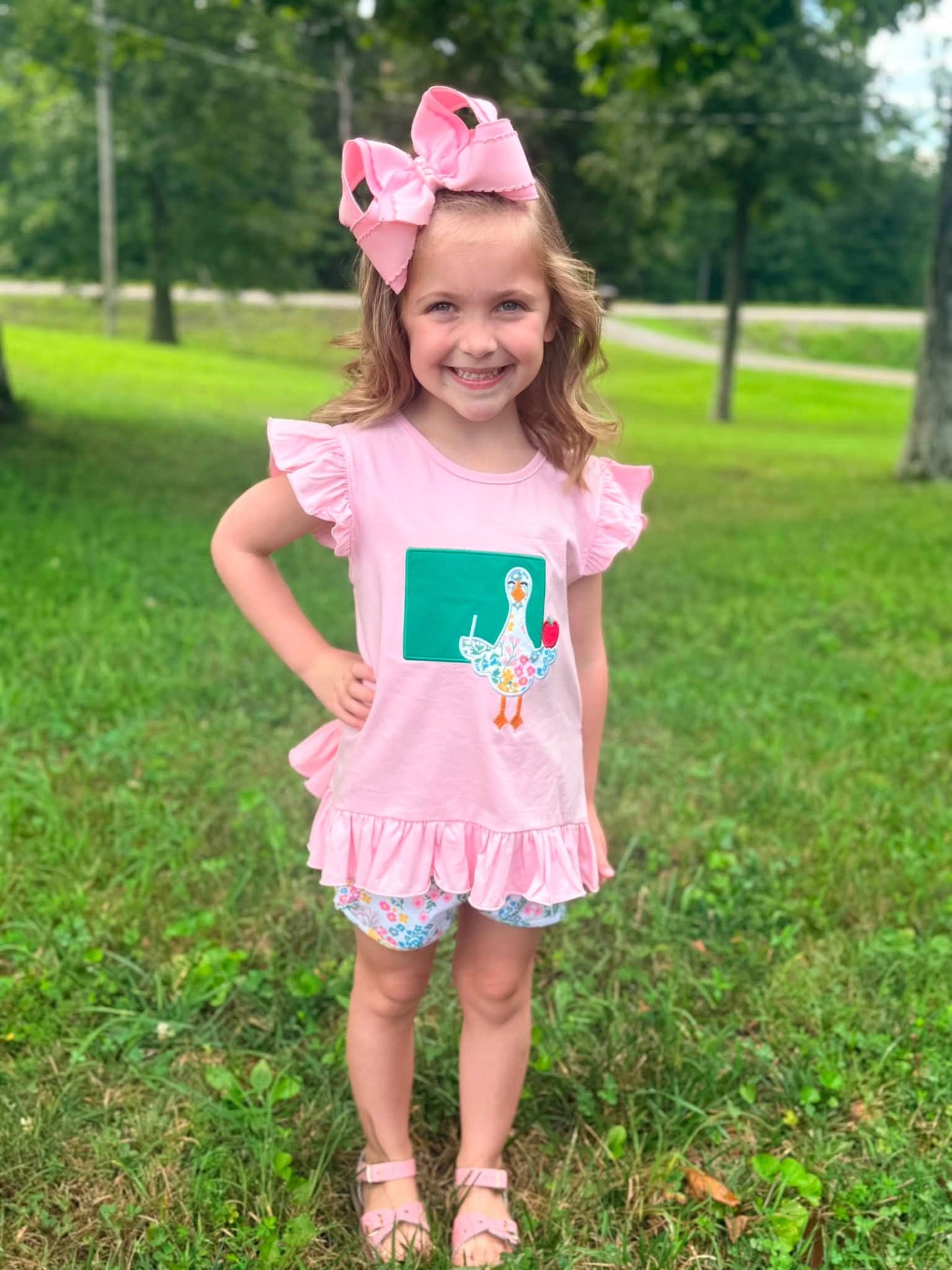 GIRL CHALKBOARD APPLIQUE SHORTIE SET