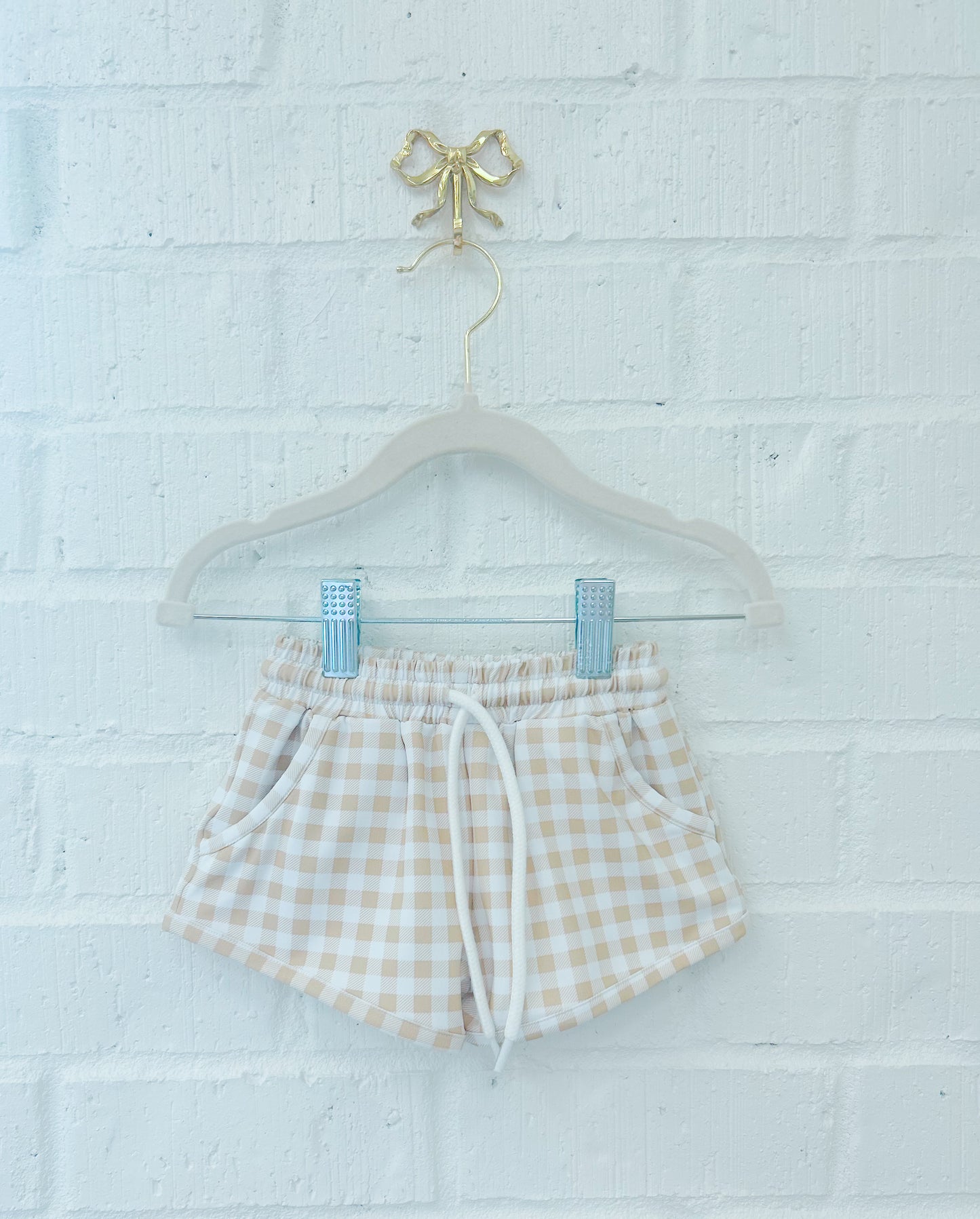 BOY KHAKI GINGHAM KNIT SHORTIE SHORTS