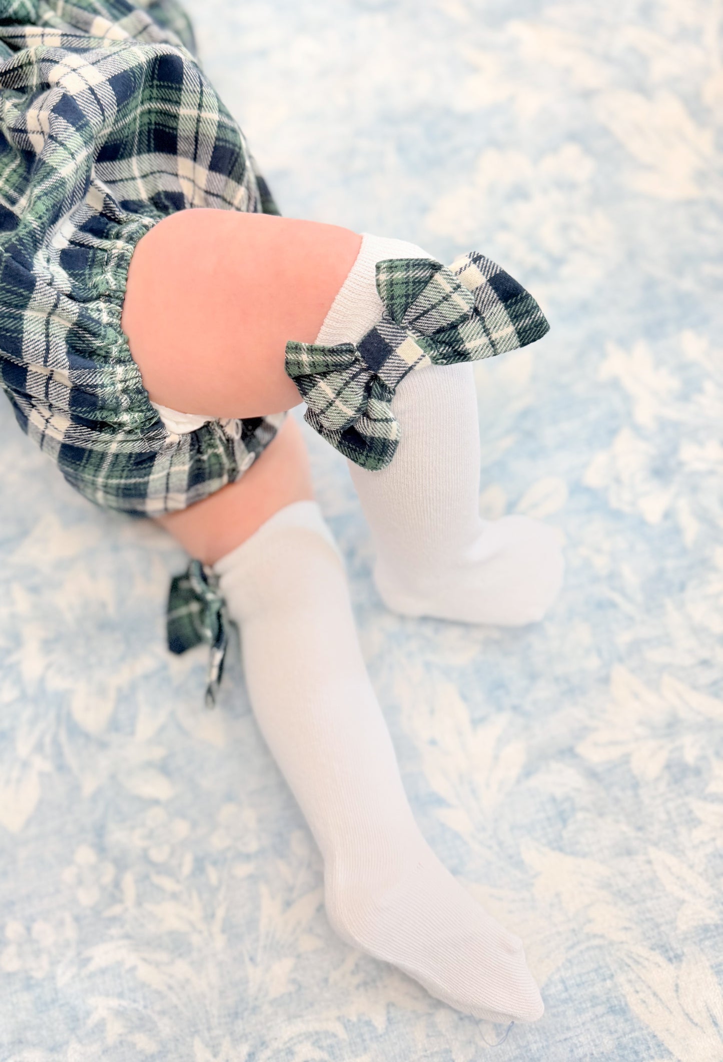 CLASSIC PLAID GIRL SOCKS