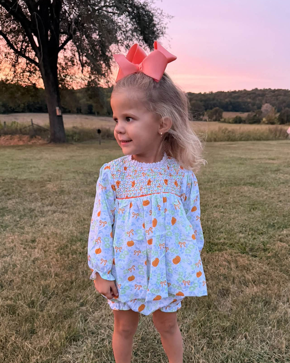 GIRL PUMPKINS & PEARLS BLOOMER SET