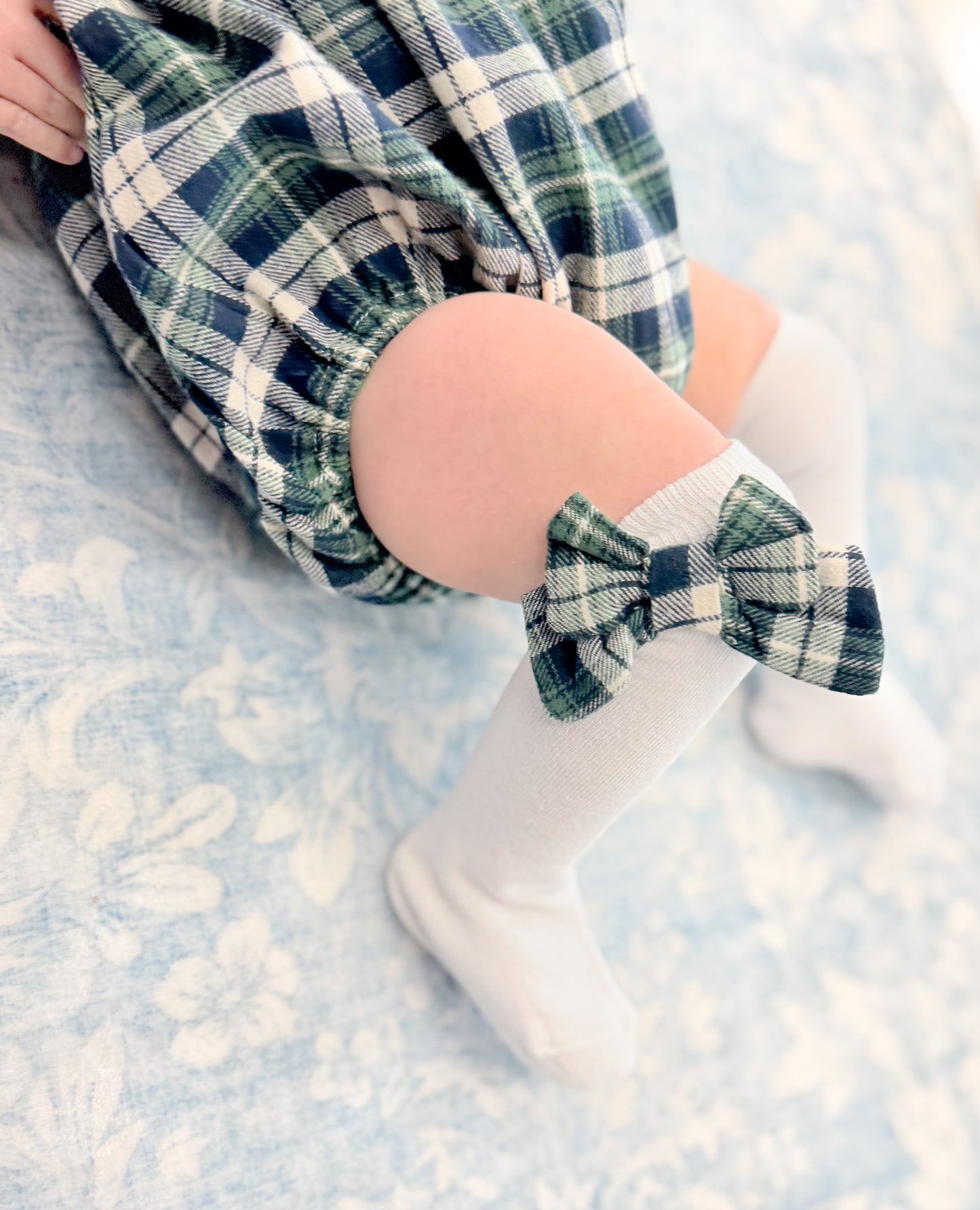 CLASSIC PLAID GIRL SOCKS