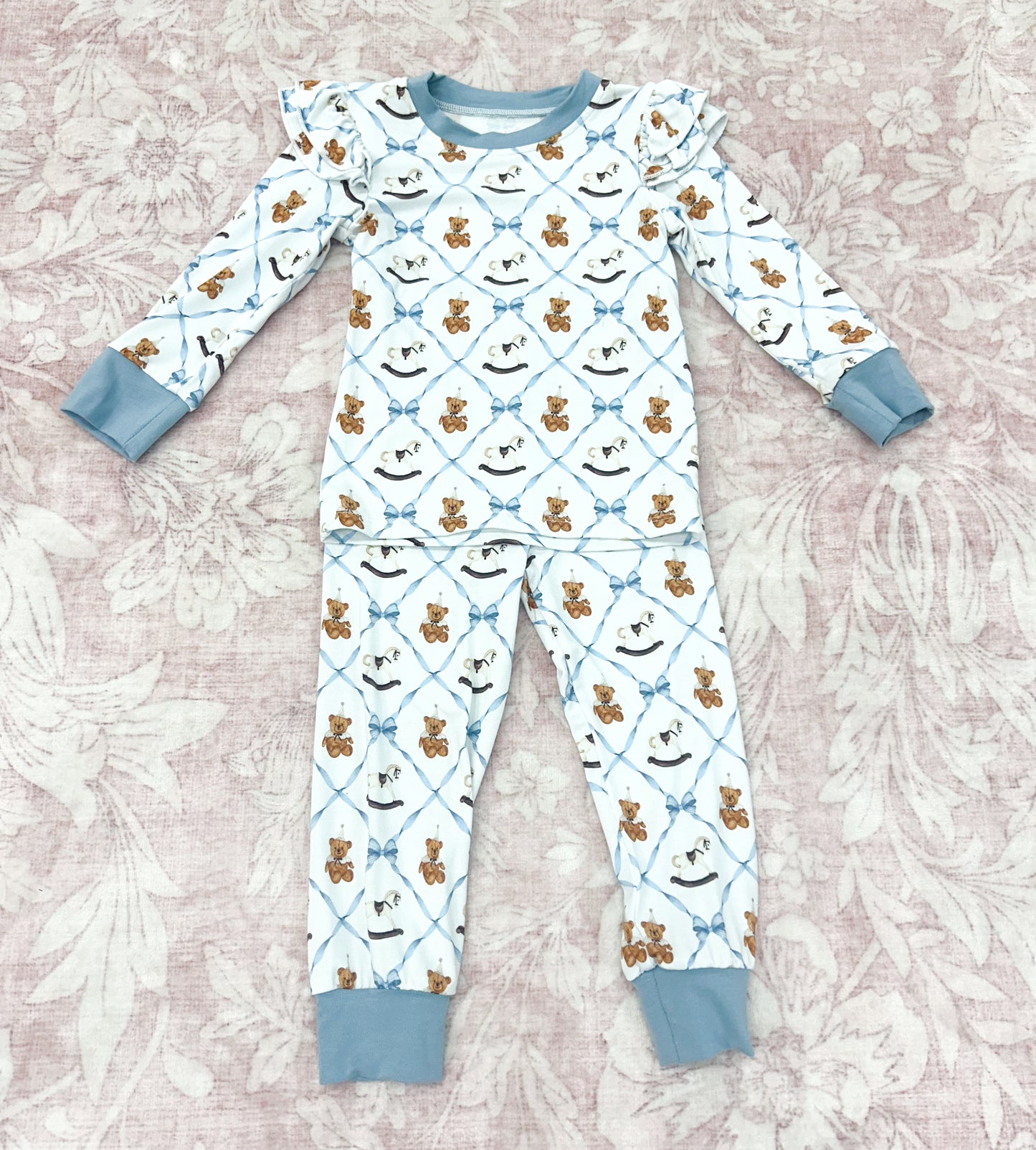 BEDTIME STORIES BAMBOO RUFFLE SET