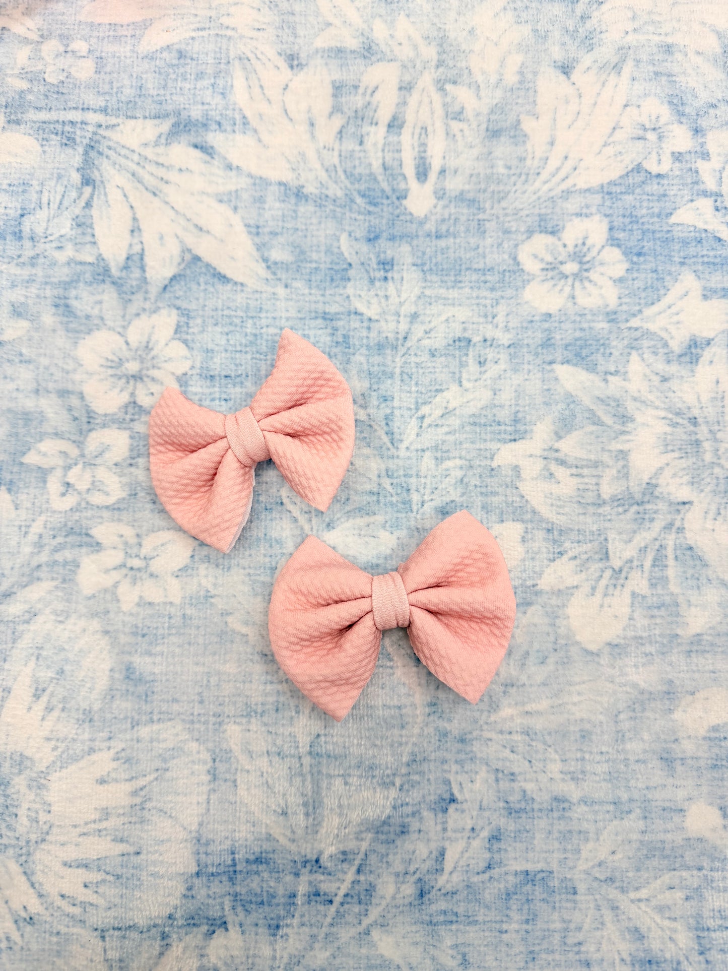 BABY PINK PIGGY HAIR BOWS