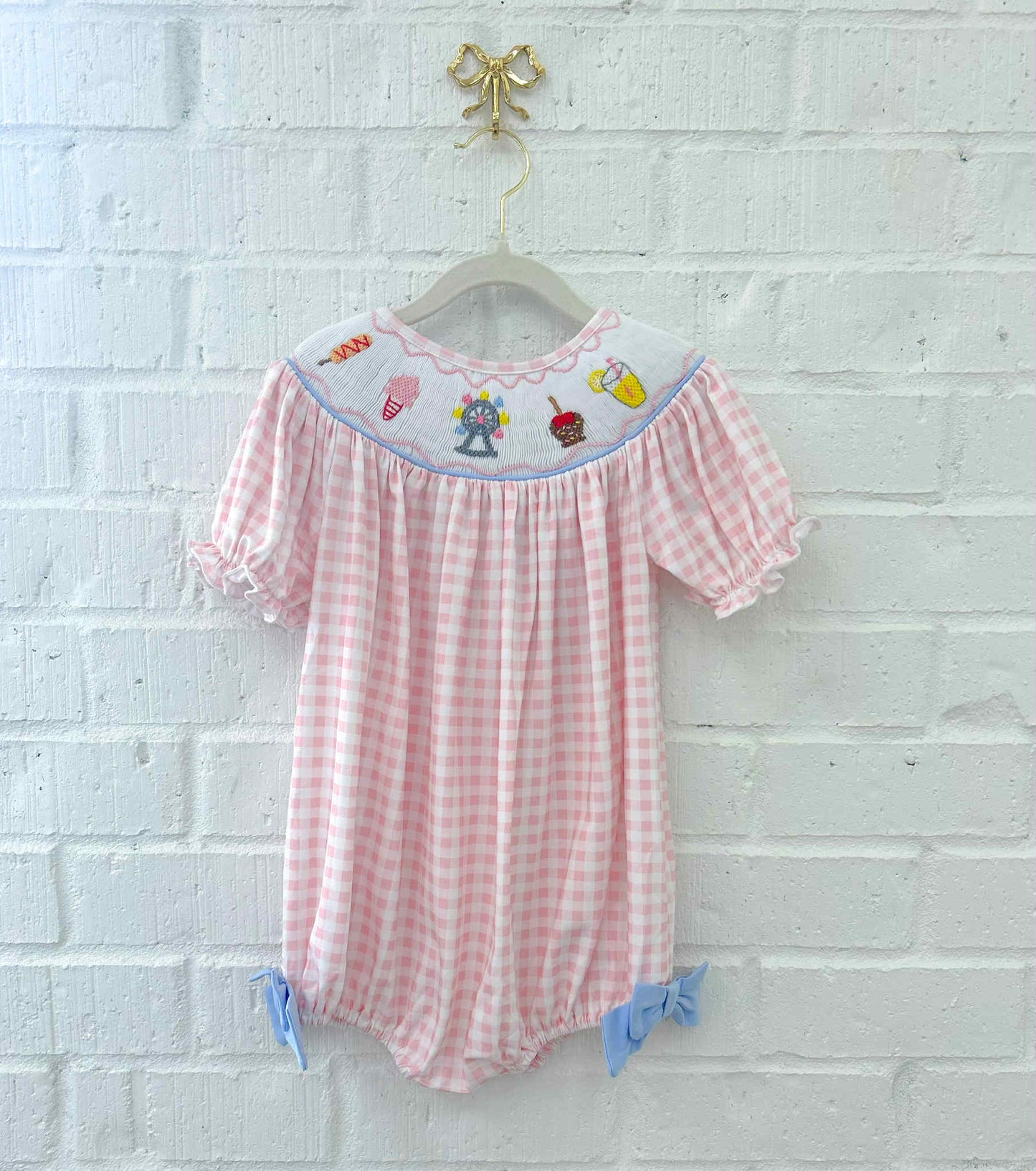 FUN AT THE FAIRGROUNDS GIRL BUBBLE